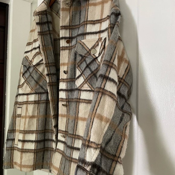 Zara Shacket - Picture 3 of 5